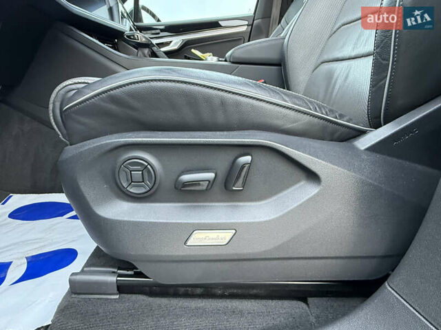 Синий Фольксваген Туарег, объемом двигателя 3.96 л и пробегом 122 тыс. км за 61900 $, фото 42 на Automoto.ua