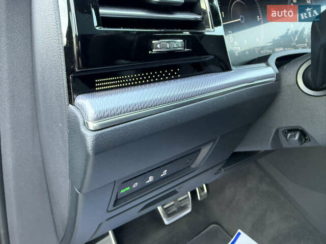 Синий Фольксваген Туарег, объемом двигателя 3.96 л и пробегом 122 тыс. км за 61900 $, фото 75 на Automoto.ua