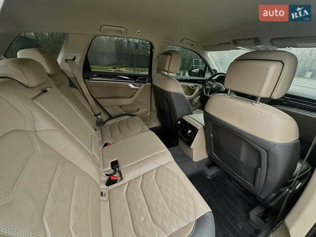 Синий Фольксваген Туарег, объемом двигателя 3 л и пробегом 115 тыс. км за 55000 $, фото 12 на Automoto.ua