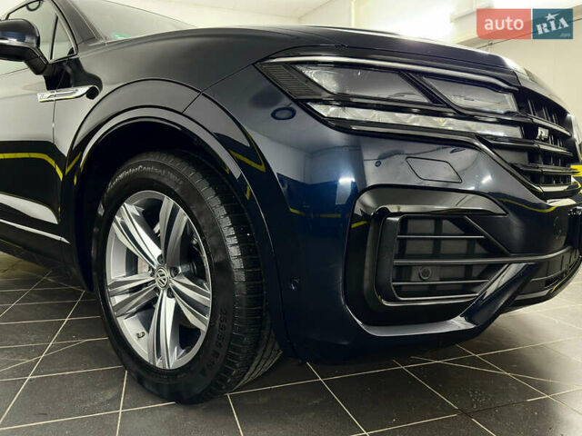 Синій Фольксваген Туарег, об'ємом двигуна 3 л та пробігом 117 тис. км за 52999 $, фото 30 на Automoto.ua