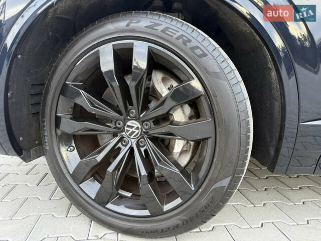 Синий Фольксваген Туарег, объемом двигателя 3.96 л и пробегом 122 тыс. км за 61900 $, фото 31 на Automoto.ua