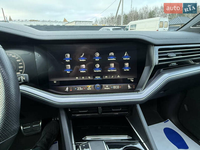 Синий Фольксваген Туарег, объемом двигателя 3.96 л и пробегом 122 тыс. км за 61900 $, фото 70 на Automoto.ua