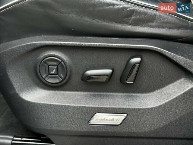 Синий Фольксваген Туарег, объемом двигателя 2.97 л и пробегом 170 тыс. км за 49999 $, фото 23 на Automoto.ua