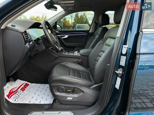 Синий Фольксваген Туарег, объемом двигателя 3 л и пробегом 51 тыс. км за 59999 $, фото 37 на Automoto.ua