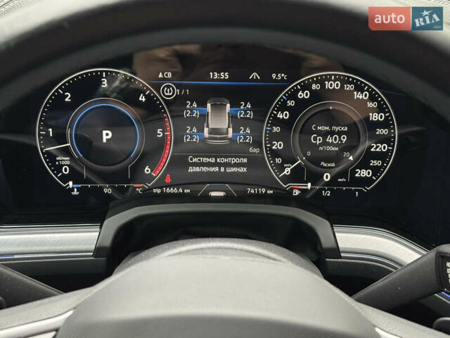 Синий Фольксваген Туарег, объемом двигателя 3 л и пробегом 74 тыс. км за 62700 $, фото 41 на Automoto.ua