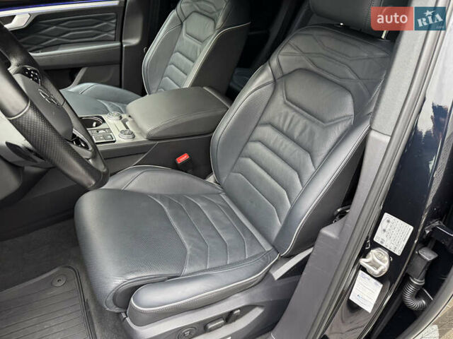 Синий Фольксваген Туарег, объемом двигателя 3 л и пробегом 74 тыс. км за 62700 $, фото 16 на Automoto.ua