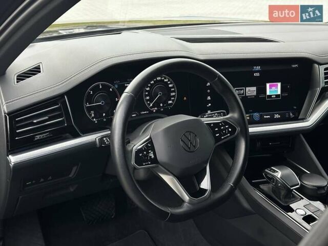 Синий Фольксваген Туарег, объемом двигателя 2.97 л и пробегом 170 тыс. км за 49999 $, фото 25 на Automoto.ua