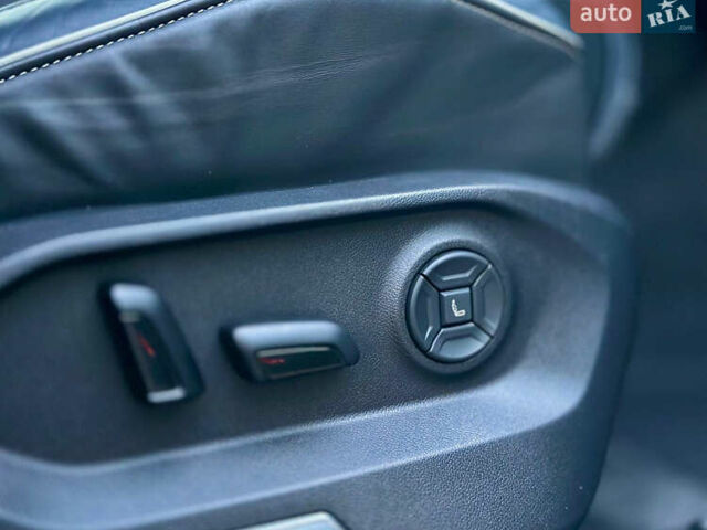 Синий Фольксваген Туарег, объемом двигателя 3 л и пробегом 74 тыс. км за 68700 $, фото 55 на Automoto.ua