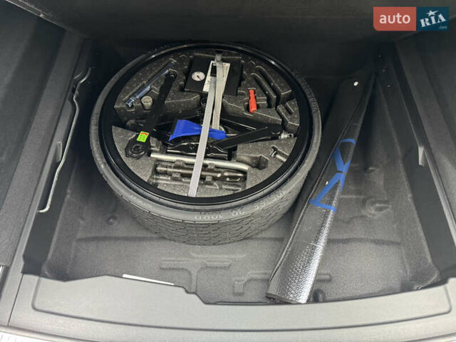 Синий Фольксваген Туарег, объемом двигателя 3 л и пробегом 74 тыс. км за 62700 $, фото 35 на Automoto.ua