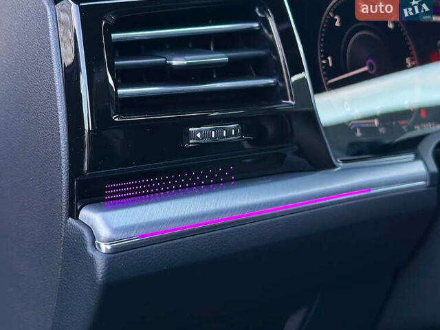 Синий Фольксваген Туарег, объемом двигателя 3 л и пробегом 74 тыс. км за 68700 $, фото 25 на Automoto.ua