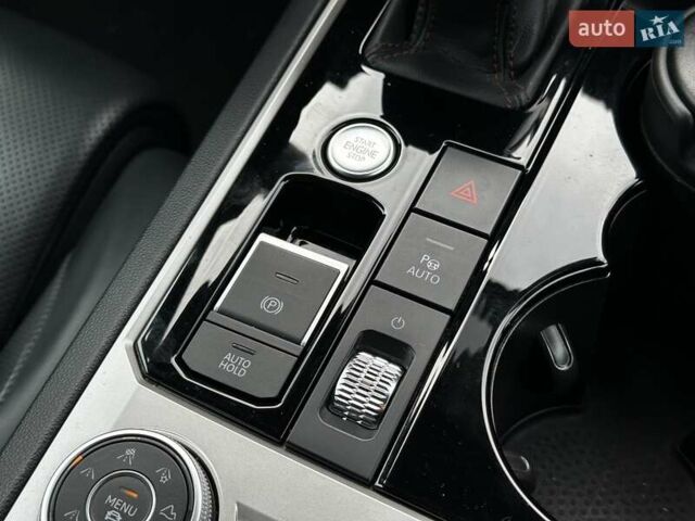 Синий Фольксваген Туарег, объемом двигателя 2.97 л и пробегом 170 тыс. км за 49999 $, фото 34 на Automoto.ua