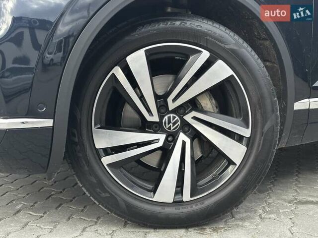 Синий Фольксваген Туарег, объемом двигателя 2.97 л и пробегом 170 тыс. км за 49999 $, фото 4 на Automoto.ua