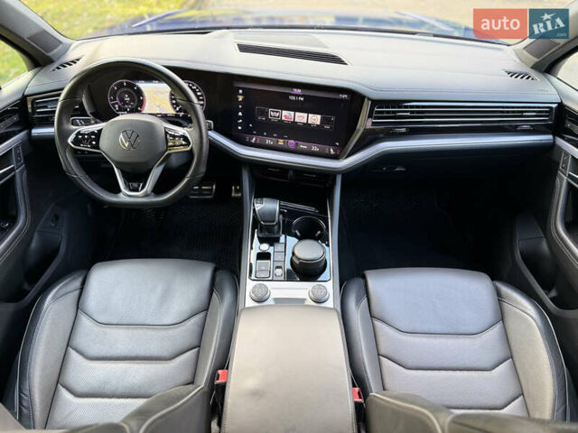 Синий Фольксваген Туарег, объемом двигателя 2.97 л и пробегом 46 тыс. км за 61900 $, фото 9 на Automoto.ua