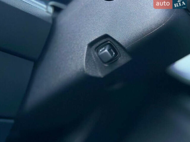 Синий Фольксваген Туарег, объемом двигателя 3 л и пробегом 74 тыс. км за 68700 $, фото 29 на Automoto.ua