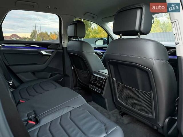 Синий Фольксваген Туарег, объемом двигателя 3 л и пробегом 51 тыс. км за 59999 $, фото 78 на Automoto.ua