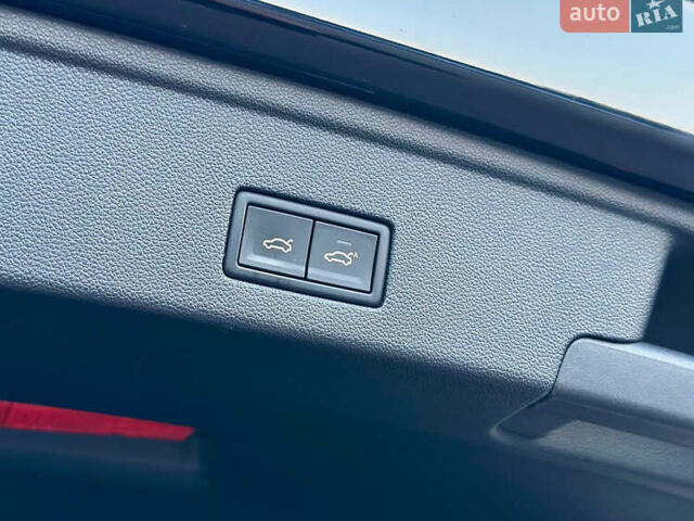 Синий Фольксваген Туарег, объемом двигателя 3 л и пробегом 74 тыс. км за 68700 $, фото 51 на Automoto.ua