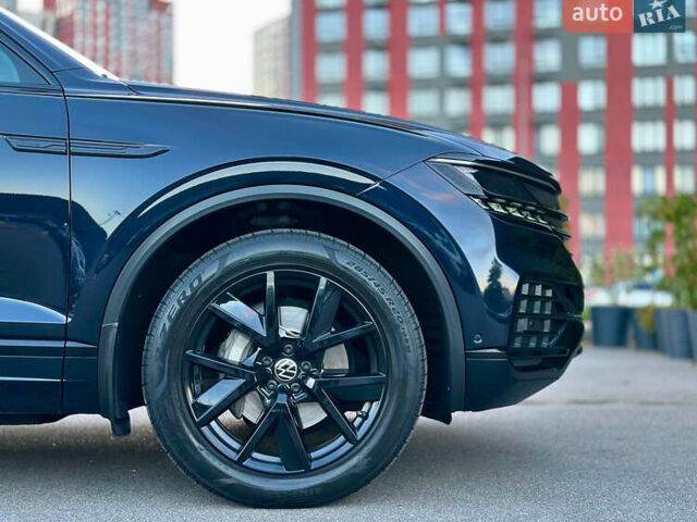 Синий Фольксваген Туарег, объемом двигателя 3 л и пробегом 74 тыс. км за 68700 $, фото 20 на Automoto.ua