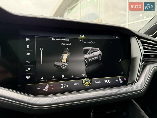 Синий Фольксваген Туарег, объемом двигателя 3 л и пробегом 83 тыс. км за 60900 $, фото 42 на Automoto.ua