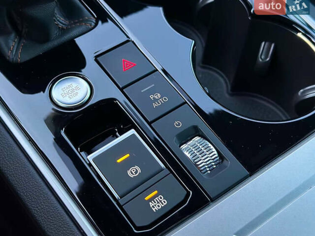 Синий Фольксваген Туарег, объемом двигателя 3 л и пробегом 74 тыс. км за 68700 $, фото 34 на Automoto.ua