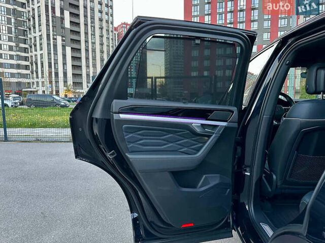 Синий Фольксваген Туарег, объемом двигателя 3 л и пробегом 74 тыс. км за 68700 $, фото 40 на Automoto.ua