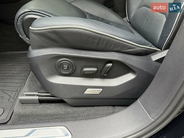 Синий Фольксваген Туарег, объемом двигателя 3 л и пробегом 74 тыс. км за 62700 $, фото 17 на Automoto.ua