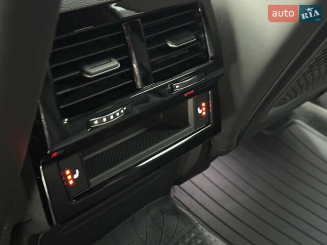 Синий Фольксваген Туарег, объемом двигателя 3 л и пробегом 74 тыс. км за 62700 $, фото 25 на Automoto.ua