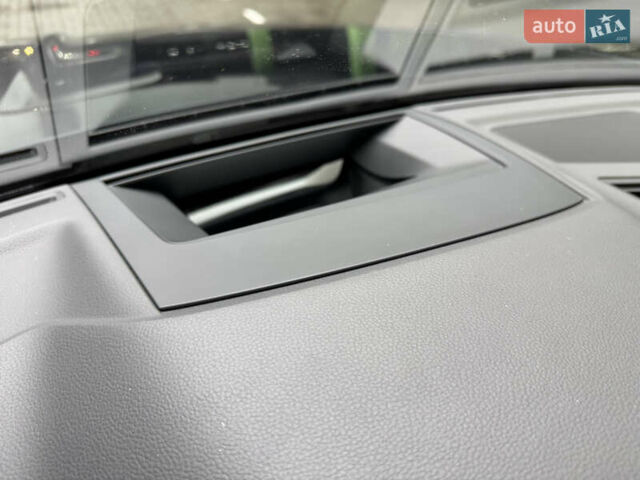 Синий Фольксваген Туарег, объемом двигателя 3 л и пробегом 74 тыс. км за 62700 $, фото 20 на Automoto.ua