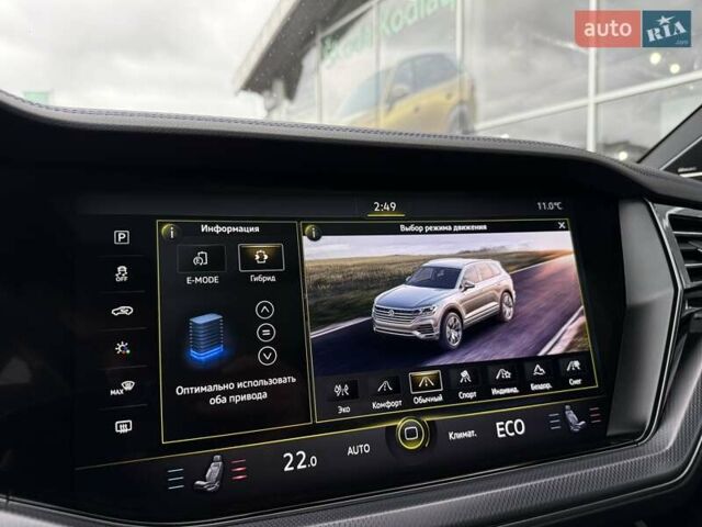 Синий Фольксваген Туарег, объемом двигателя 3 л и пробегом 83 тыс. км за 60900 $, фото 43 на Automoto.ua