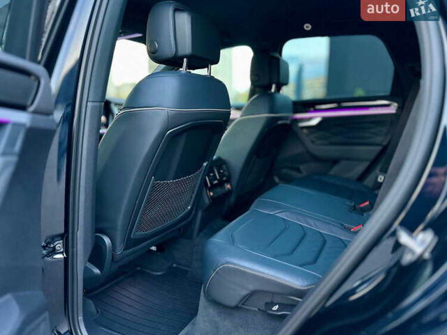 Синий Фольксваген Туарег, объемом двигателя 3 л и пробегом 74 тыс. км за 68700 $, фото 44 на Automoto.ua