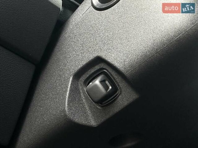 Синий Фольксваген Туарег, объемом двигателя 2.97 л и пробегом 170 тыс. км за 49999 $, фото 27 на Automoto.ua