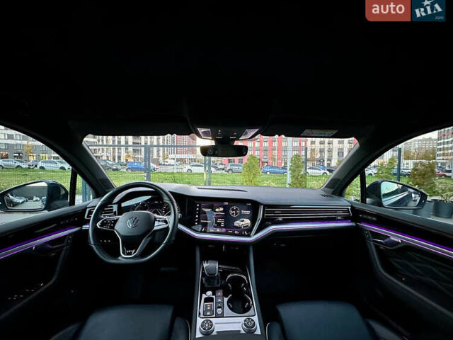 Синий Фольксваген Туарег, объемом двигателя 3 л и пробегом 74 тыс. км за 68700 $, фото 47 на Automoto.ua