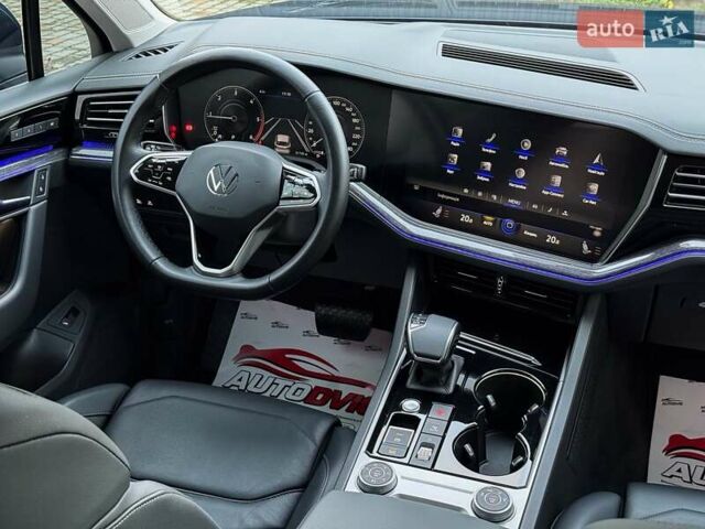 Синий Фольксваген Туарег, объемом двигателя 3 л и пробегом 51 тыс. км за 59999 $, фото 80 на Automoto.ua