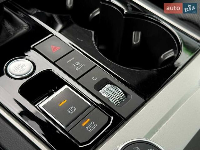 Синій Фольксваген Туарег, об'ємом двигуна 3 л та пробігом 83 тис. км за 54499 $, фото 46 на Automoto.ua