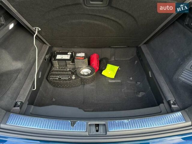 Синий Фольксваген Туарег, объемом двигателя 3 л и пробегом 51 тыс. км за 59999 $, фото 70 на Automoto.ua