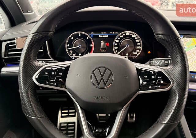 Синий Фольксваген Туарег, объемом двигателя 2.97 л и пробегом 163 тыс. км за 55000 $, фото 35 на Automoto.ua