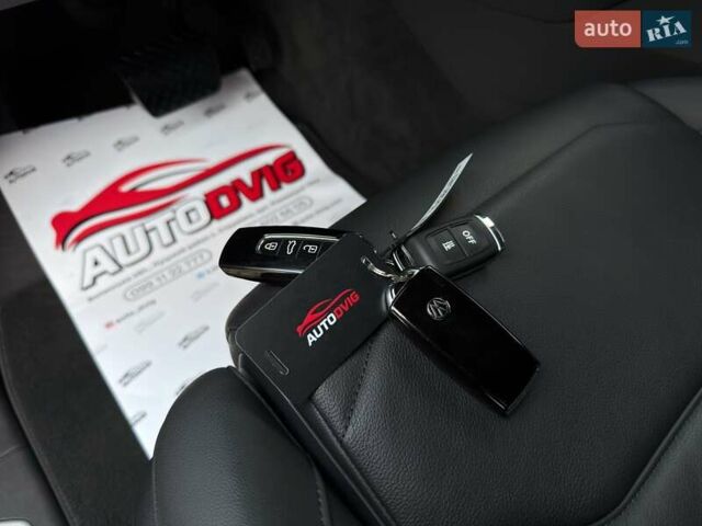 Синий Фольксваген Туарег, объемом двигателя 3 л и пробегом 51 тыс. км за 59999 $, фото 44 на Automoto.ua