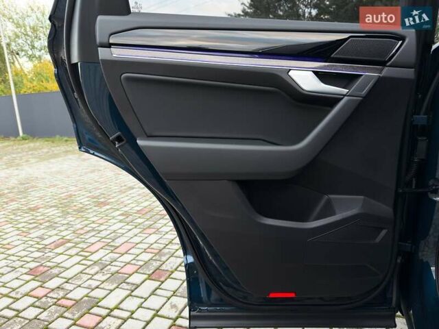 Синий Фольксваген Туарег, объемом двигателя 3 л и пробегом 51 тыс. км за 59999 $, фото 61 на Automoto.ua