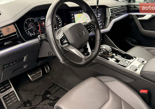 Синий Фольксваген Туарег, объемом двигателя 2.97 л и пробегом 163 тыс. км за 55000 $, фото 34 на Automoto.ua