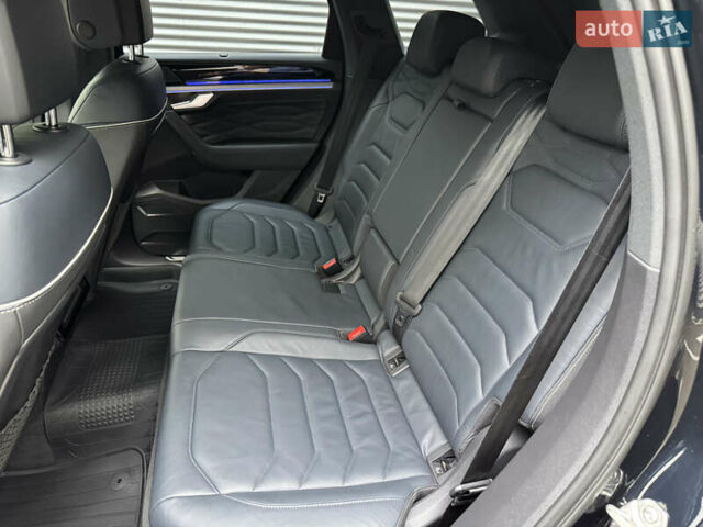 Синий Фольксваген Туарег, объемом двигателя 3 л и пробегом 74 тыс. км за 62700 $, фото 24 на Automoto.ua