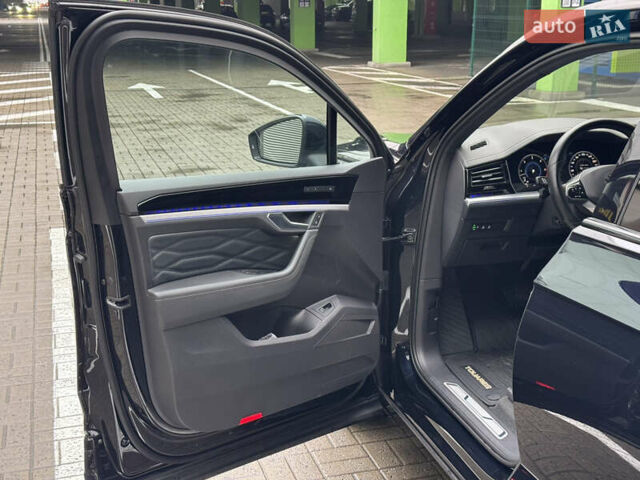 Синий Фольксваген Туарег, объемом двигателя 3 л и пробегом 74 тыс. км за 62700 $, фото 12 на Automoto.ua