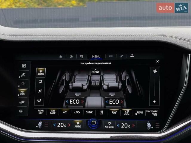 Синий Фольксваген Туарег, объемом двигателя 3 л и пробегом 51 тыс. км за 59999 $, фото 96 на Automoto.ua