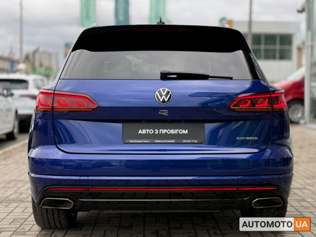 Синий Фольксваген Туарег, объемом двигателя 3 л и пробегом 83 тыс. км за 56990 $, фото 5 на Automoto.ua