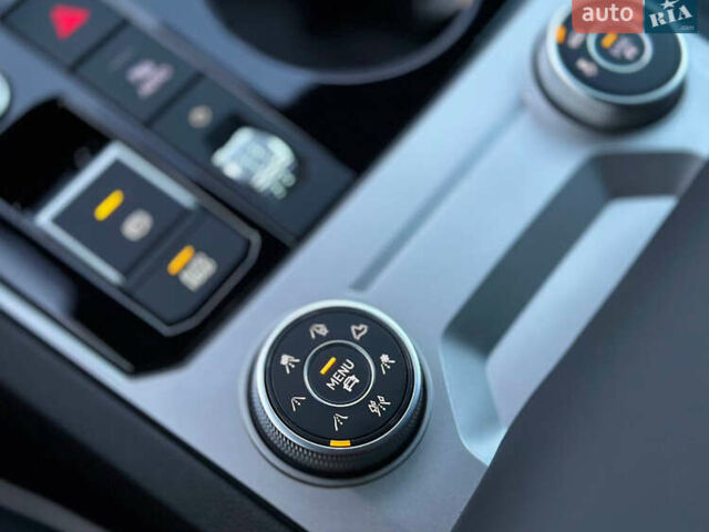 Синий Фольксваген Туарег, объемом двигателя 3 л и пробегом 74 тыс. км за 68700 $, фото 35 на Automoto.ua