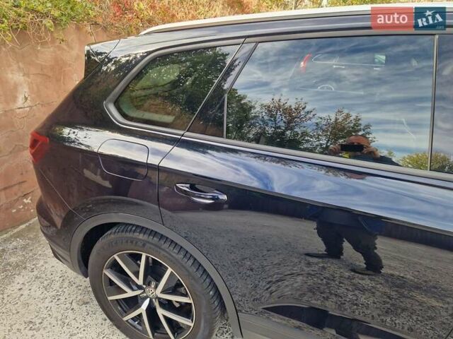 Синий Фольксваген Туарег, объемом двигателя 2.97 л и пробегом 69 тыс. км за 54900 $, фото 2 на Automoto.ua