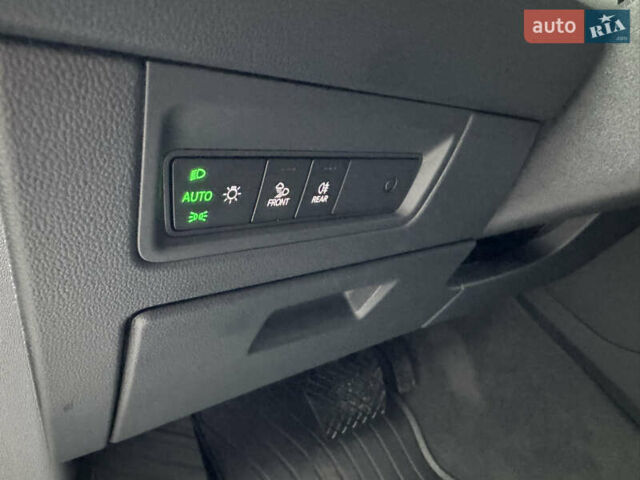 Синий Фольксваген Туарег, объемом двигателя 3 л и пробегом 74 тыс. км за 62700 $, фото 19 на Automoto.ua