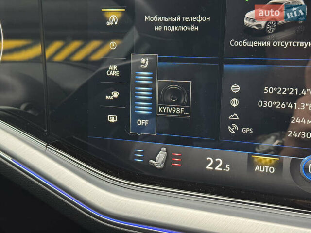 Синий Фольксваген Туарег, объемом двигателя 3 л и пробегом 74 тыс. км за 62700 $, фото 44 на Automoto.ua