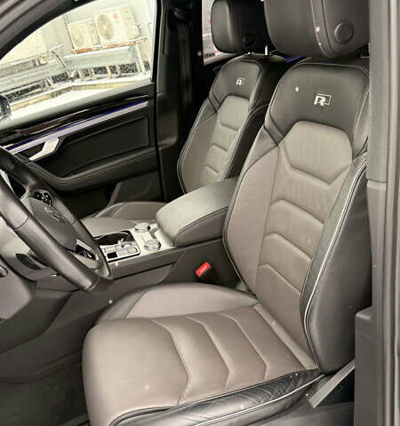 Синий Фольксваген Туарег, объемом двигателя 2.97 л и пробегом 163 тыс. км за 55000 $, фото 24 на Automoto.ua