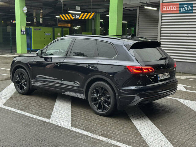 Синий Фольксваген Туарег, объемом двигателя 3 л и пробегом 74 тыс. км за 62700 $, фото 2 на Automoto.ua