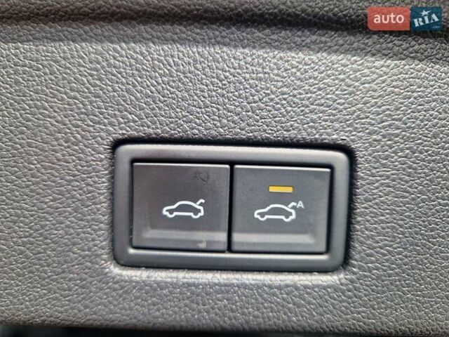 Синий Фольксваген Туарег, объемом двигателя 2.97 л и пробегом 69 тыс. км за 54900 $, фото 26 на Automoto.ua