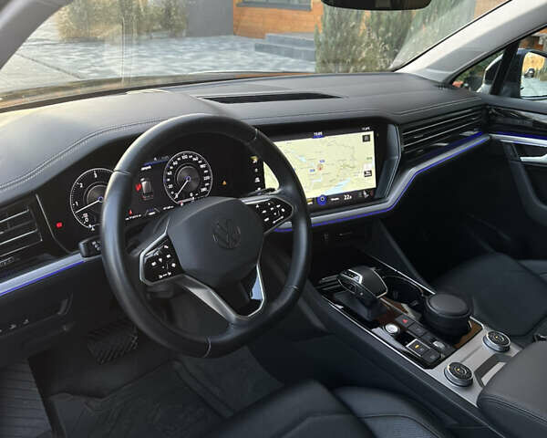 Синий Фольксваген Туарег, объемом двигателя 2.97 л и пробегом 49 тыс. км за 65999 $, фото 16 на Automoto.ua